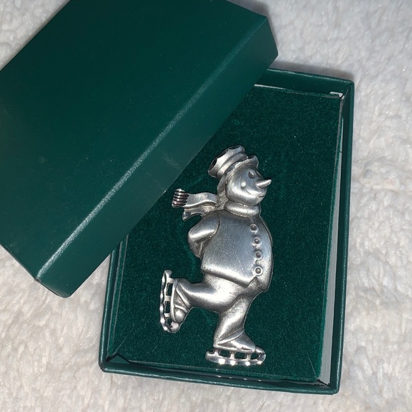 New in box silver Snowman Pin/Brooch Holiday - Picture 2 of 11